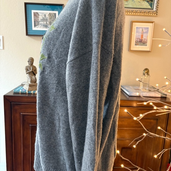 Skull Cashmere Grey Floral Embroidered Sweater — L — 100% Cashmere Statement Kni - Picture 3 of 7